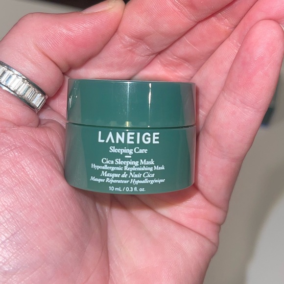 New Laneige sleeping care Cica sleeping mask - Picture 4 of 5